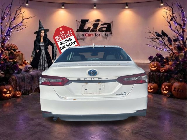 Used 2020 Toyota Camry LE w/ Sunroof Package FWD image 4