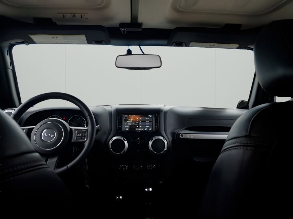 Used 2014 Jeep Wrangler Unlimited Sahara w/ Connectivity Group image 23