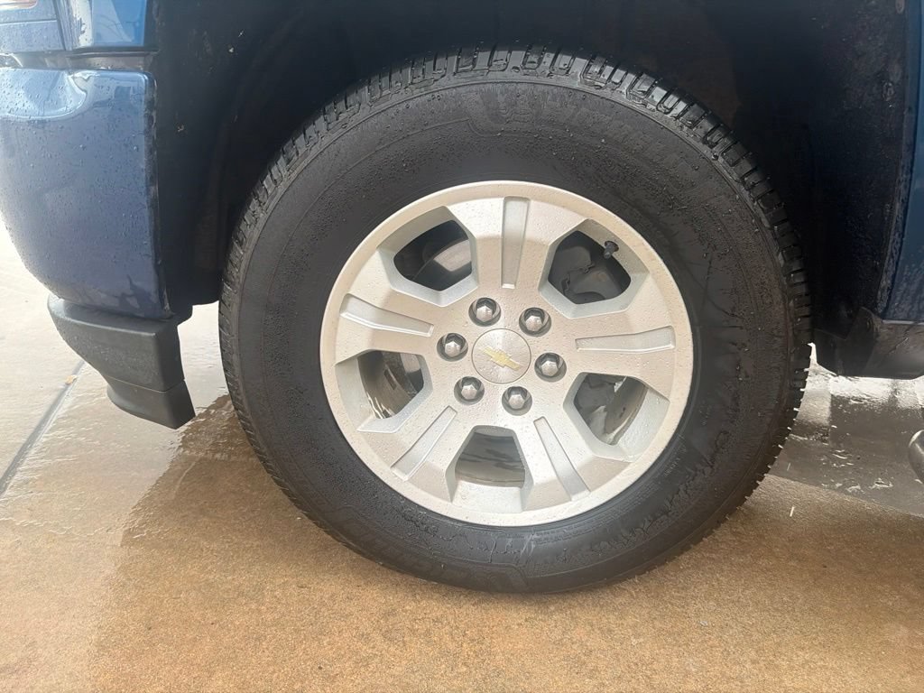 Used 2018 Chevrolet Silverado 1500 LT w/ All Star Edition AWD/4WD image 9