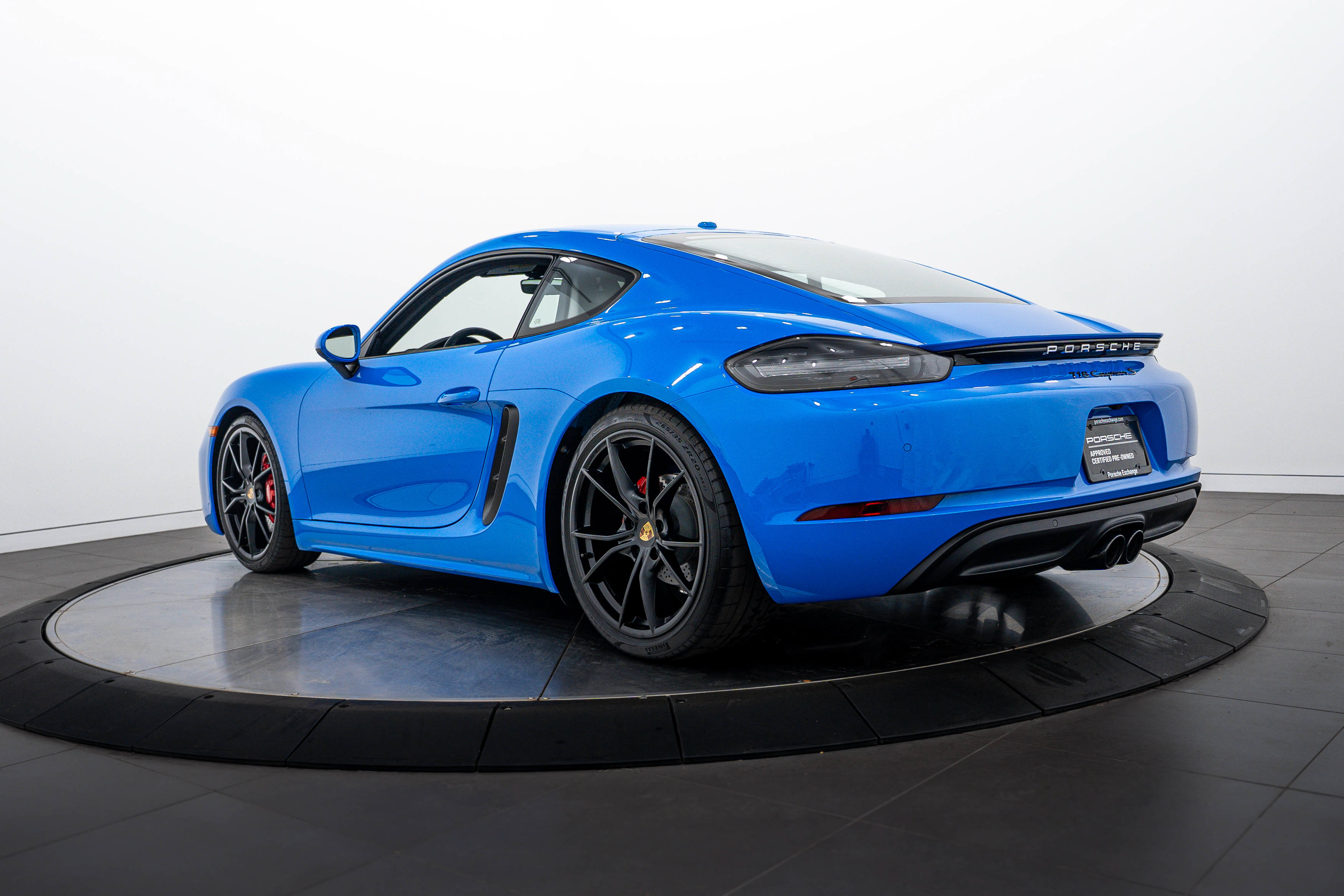 Certified 2025 Porsche 718 Cayman S RWD image 3