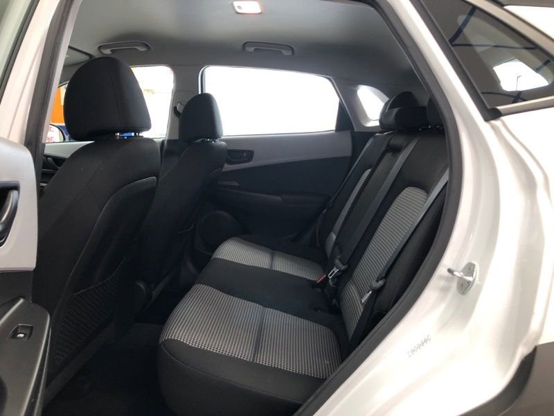Used 2021 Hyundai Kona SE image 14