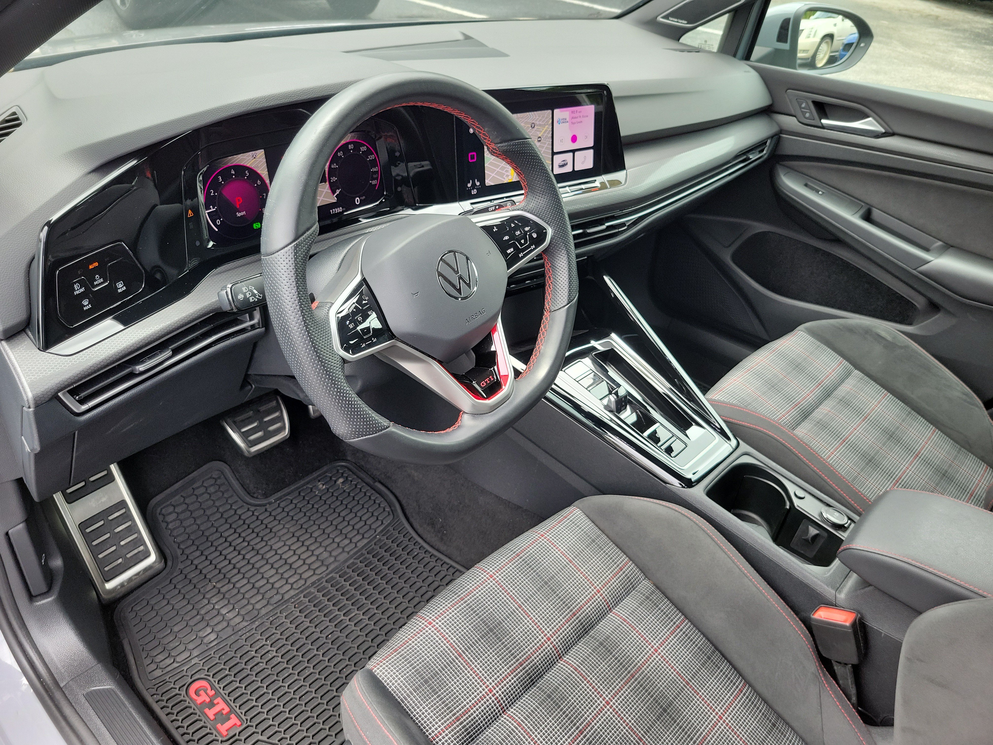 Certified 2023 Volkswagen GTI SE FWD image 21