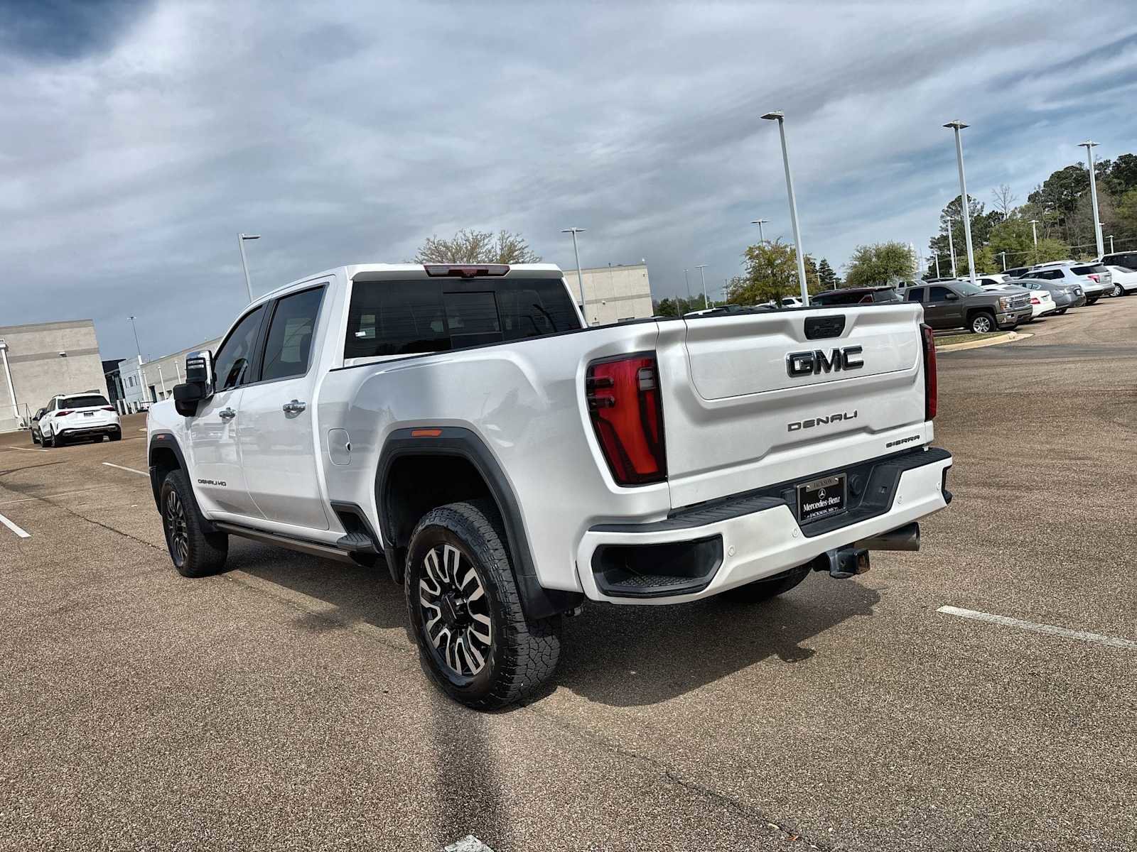 Used 2024 GMC Sierra 3500 Denali Ultimate image 6