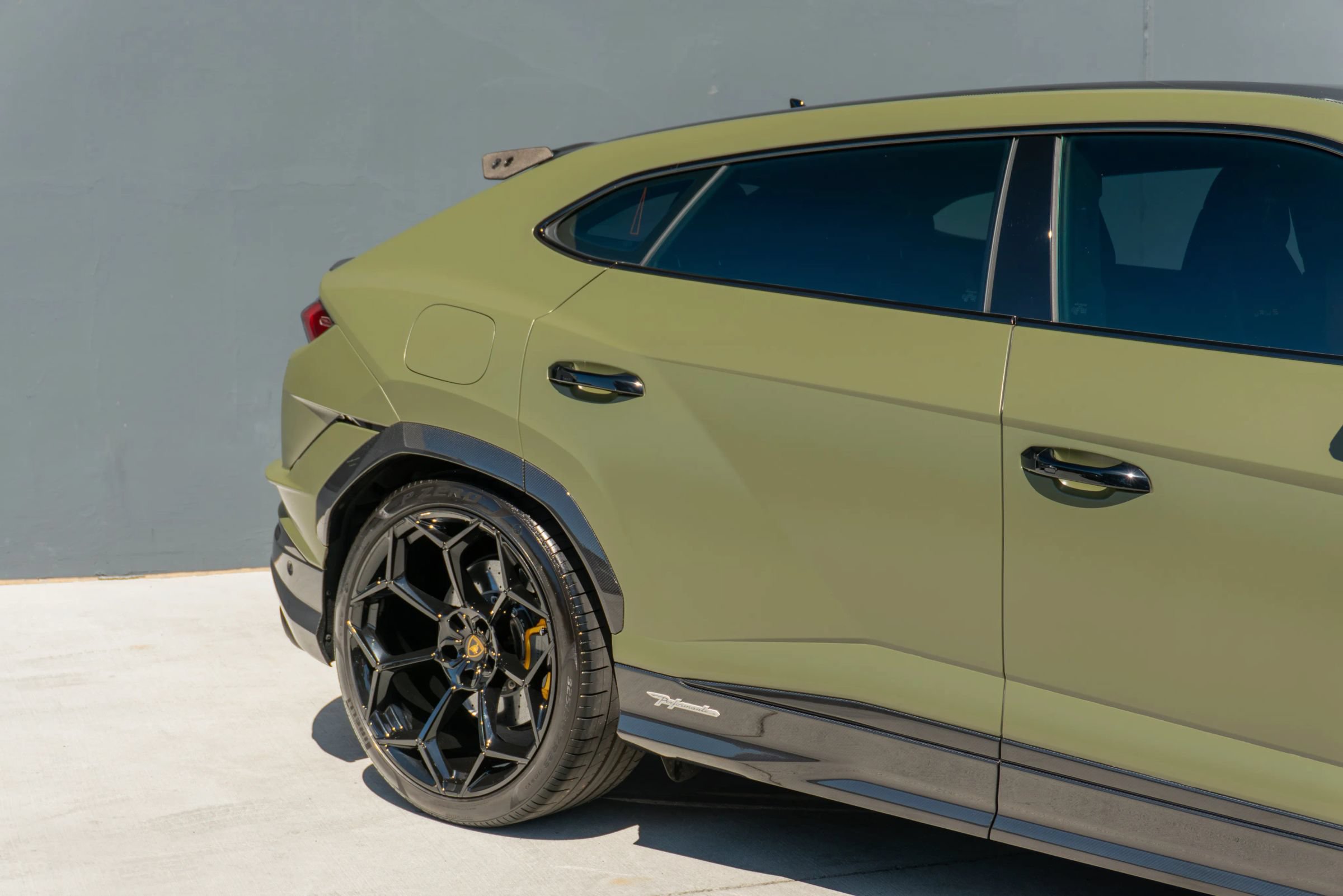 Used 2024 Lamborghini Urus Performante AWD/4WD image 33