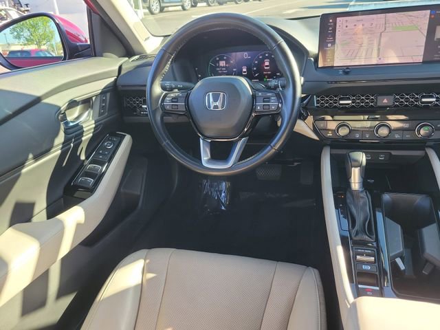 Used 2024 Honda Accord Touring image 11