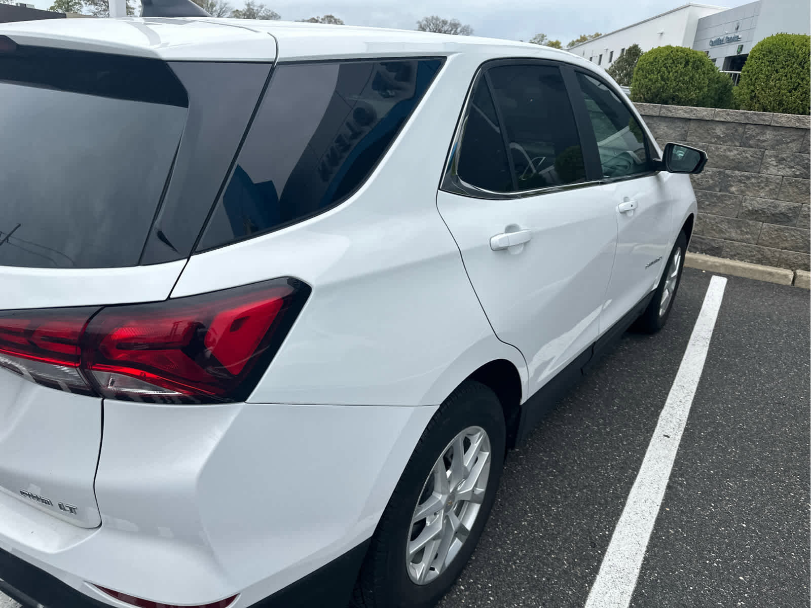 Certified 2023 Chevrolet Equinox LT AWD/4WD image 3