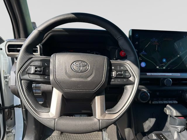 Used 2025 Toyota Tacoma TRD Sport AWD/4WD image 29