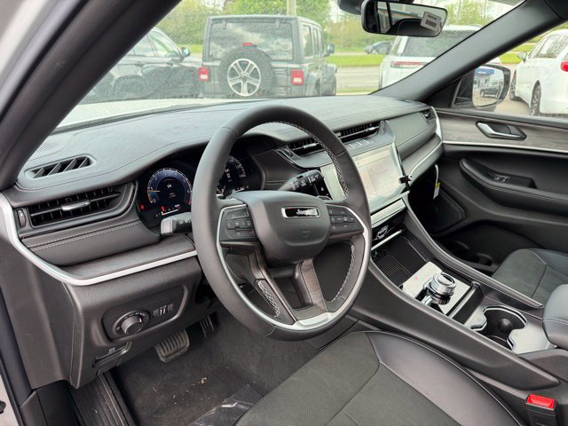 New 2026 Jeep Grand Cherokee L 4WD image 8