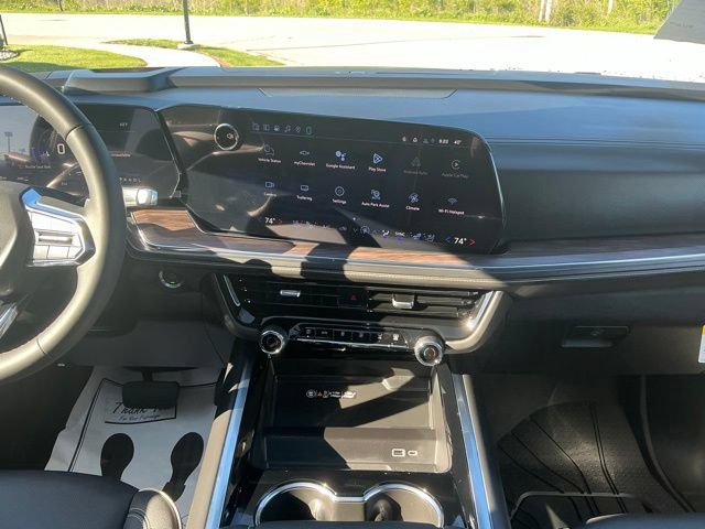 New 2026 Chevrolet Suburban Premier w/ Sun And Tow Package AWD/4WD image 26