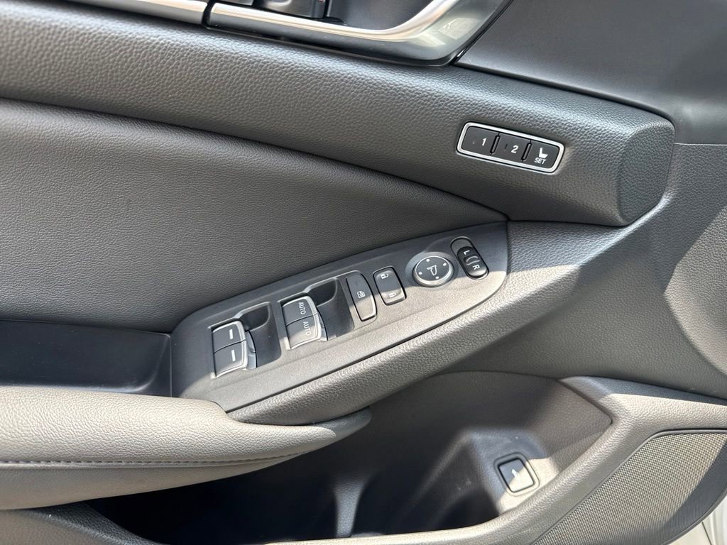 Used 2020 Honda Accord EX-L image 7