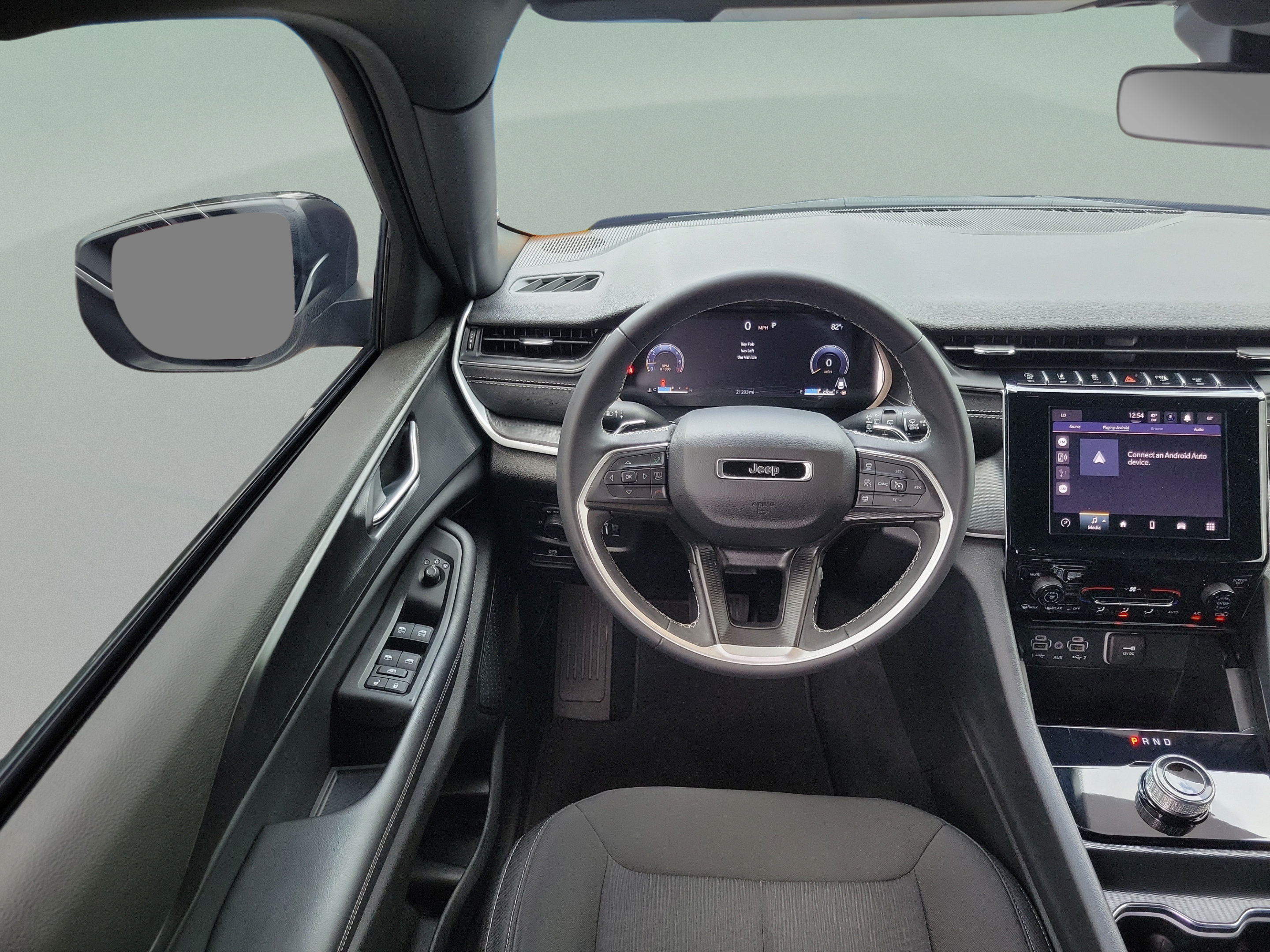 Used 2025 Jeep Grand Cherokee Laredo X RWD image 5