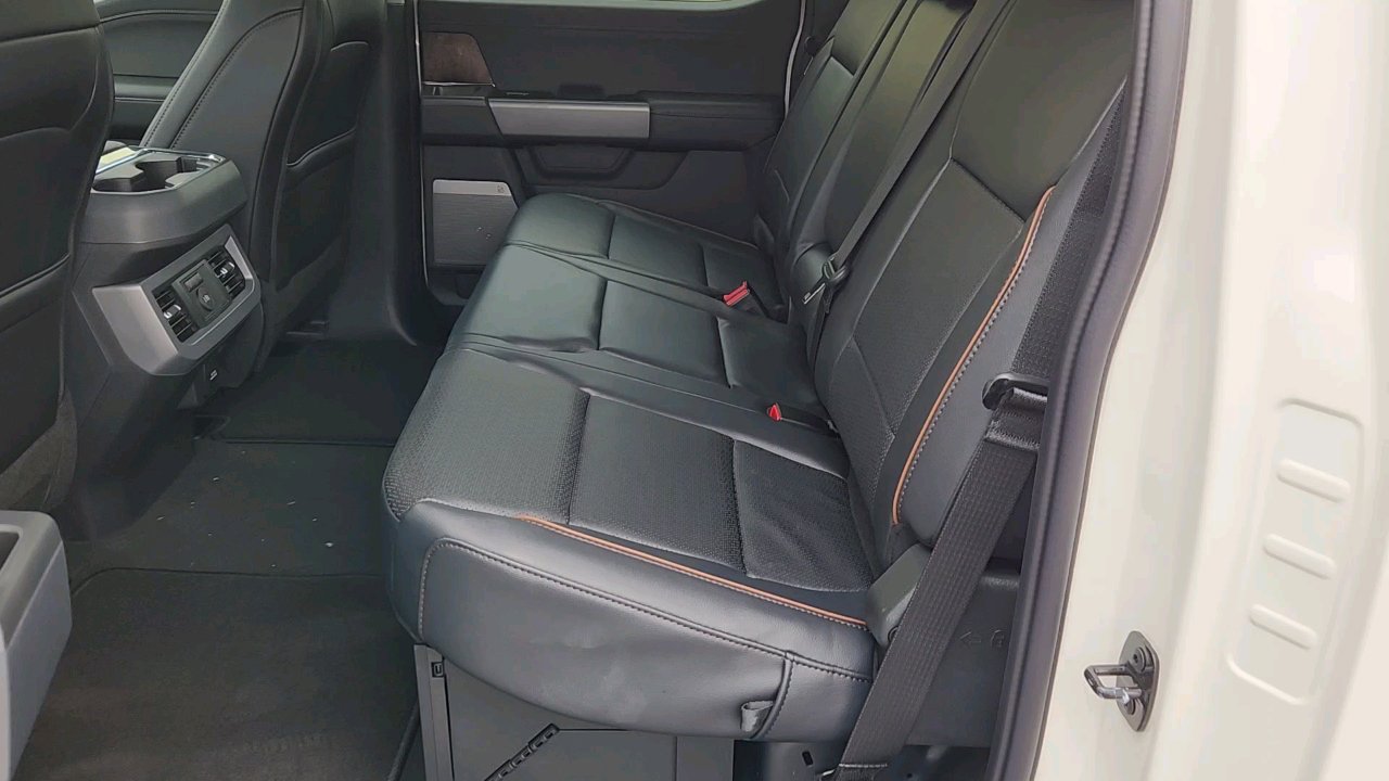 New 2025 Ford F250 Lariat w/ Lariat Ultimate Package image 24