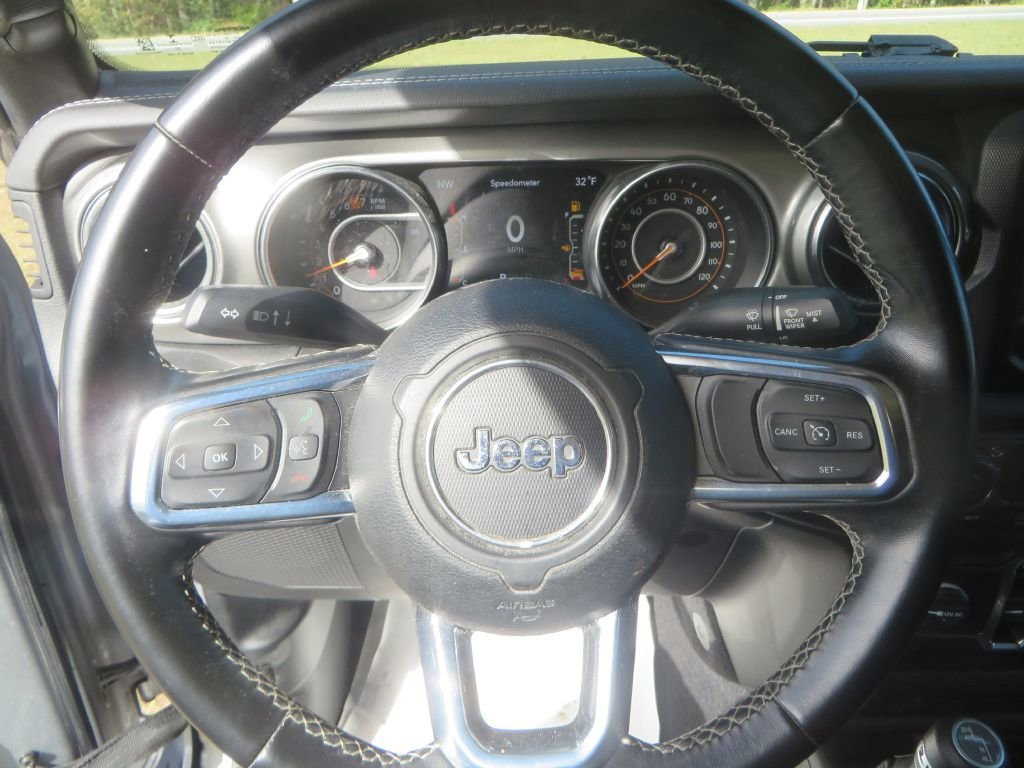 Used 2021 Jeep Wrangler Unlimited Sahara image 9