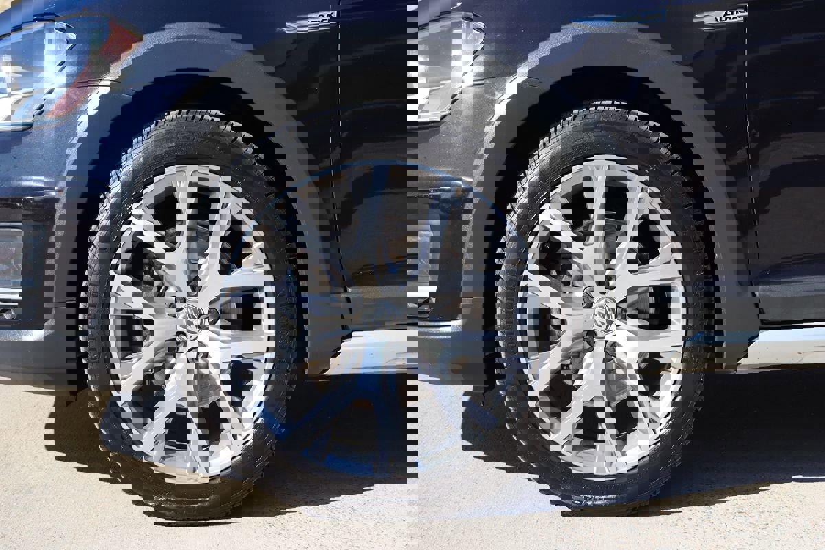 Used 2017 BMW M2 image 21