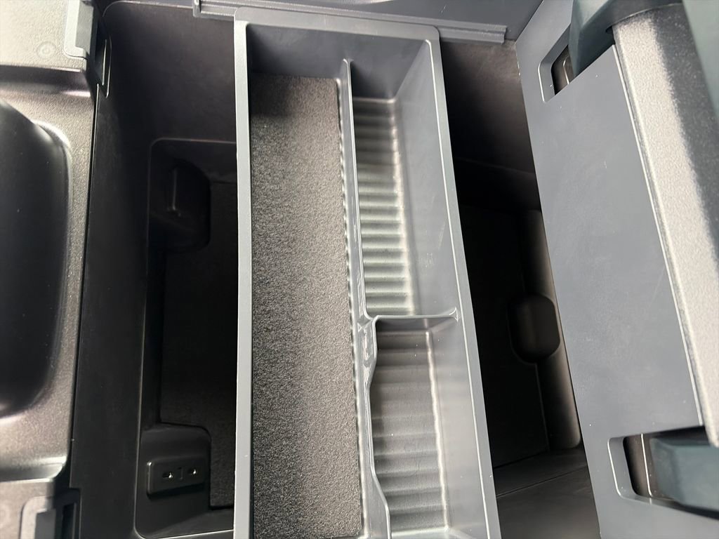 Used 2025 Ford Expedition Max Platinum image 31