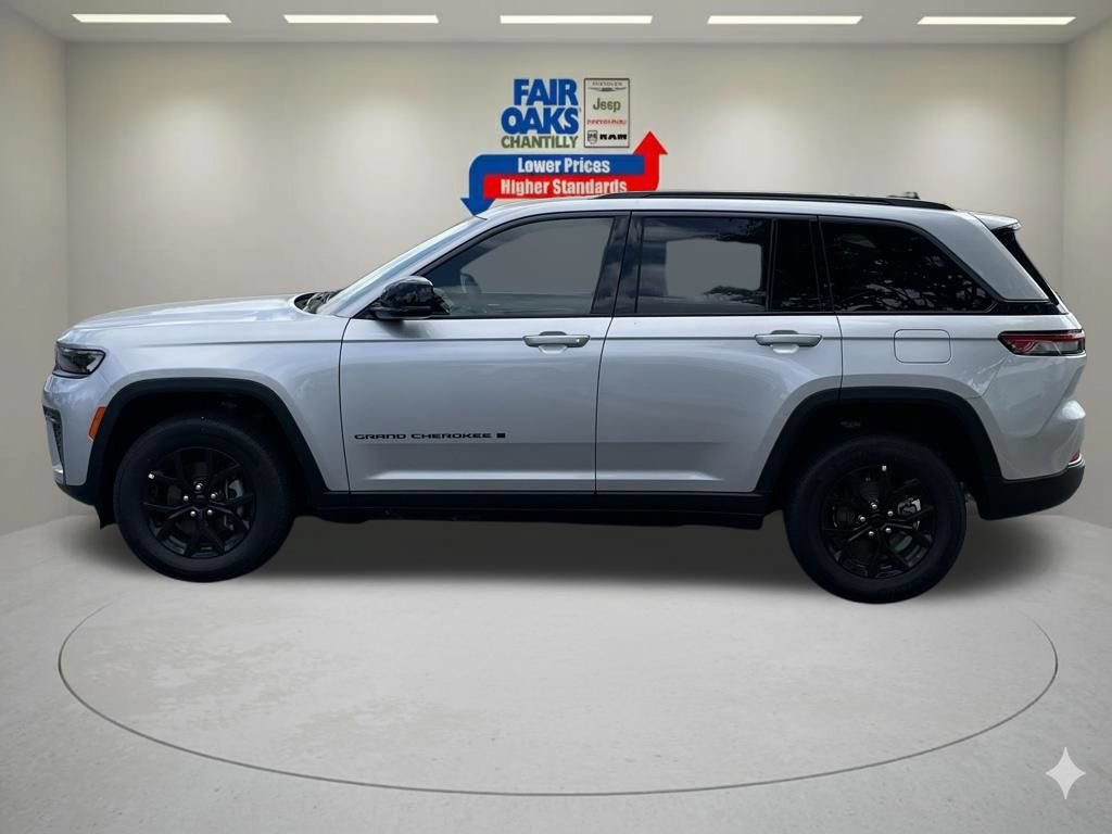 New 2026 Jeep Grand Cherokee Altitude AWD/4WD image 8