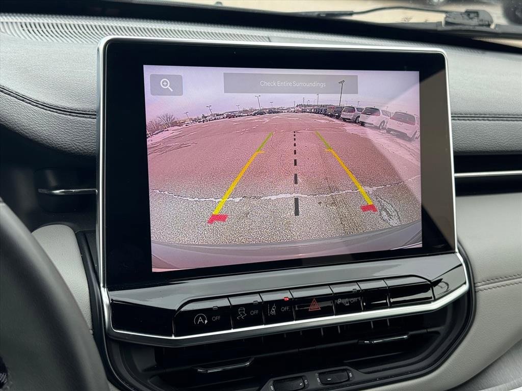 Used 2023 Jeep Compass Limited image 26