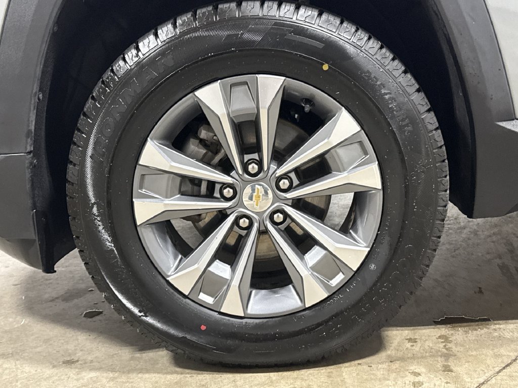 Used 2025 Chevrolet Equinox LT w/ Convenience Package II FWD image 27