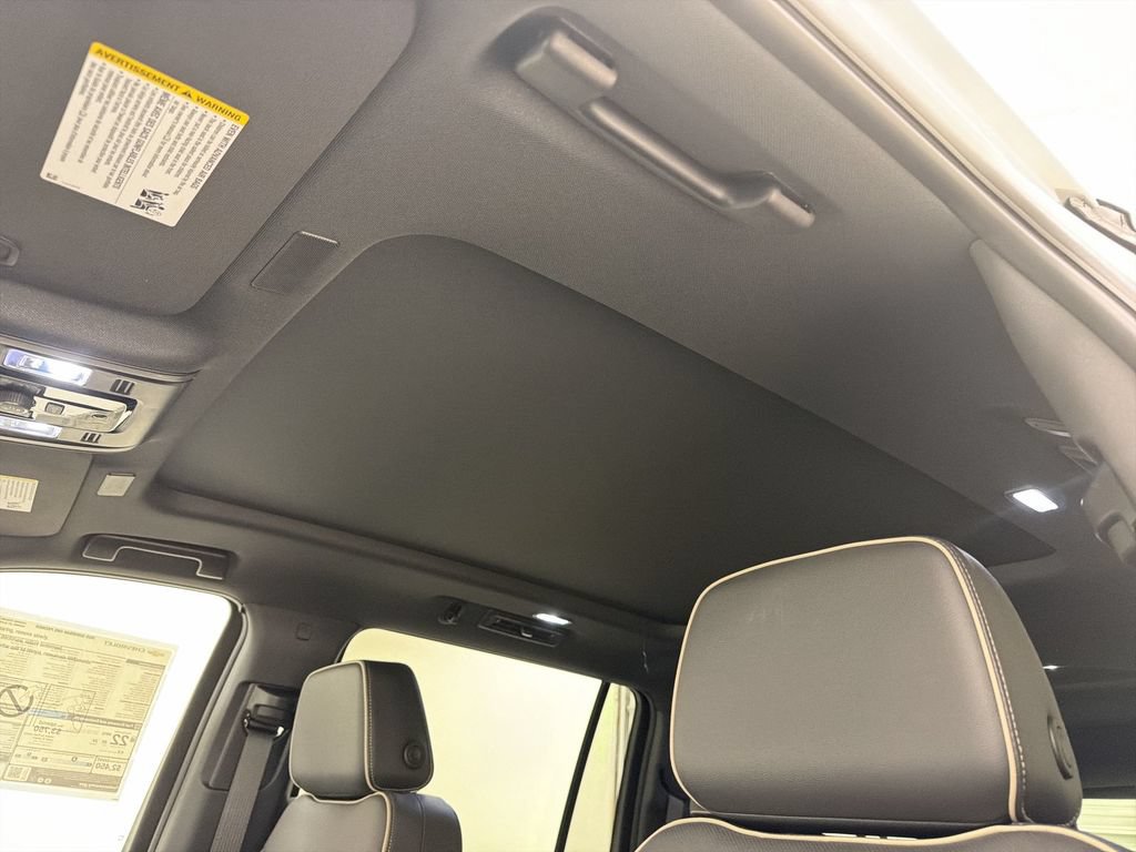 New 2026 Chevrolet Suburban Premier w/ Sun And Tow Package AWD/4WD image 19