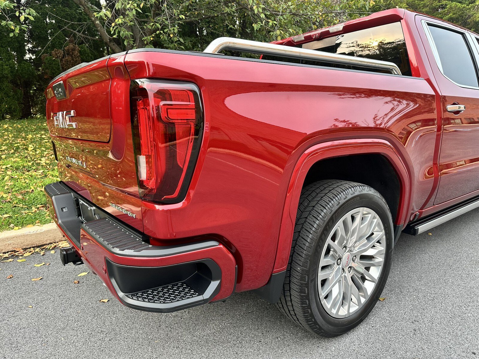 Used 2022 GMC Sierra 1500 Denali w/ Denali Reserve Package AWD/4WD image 53
