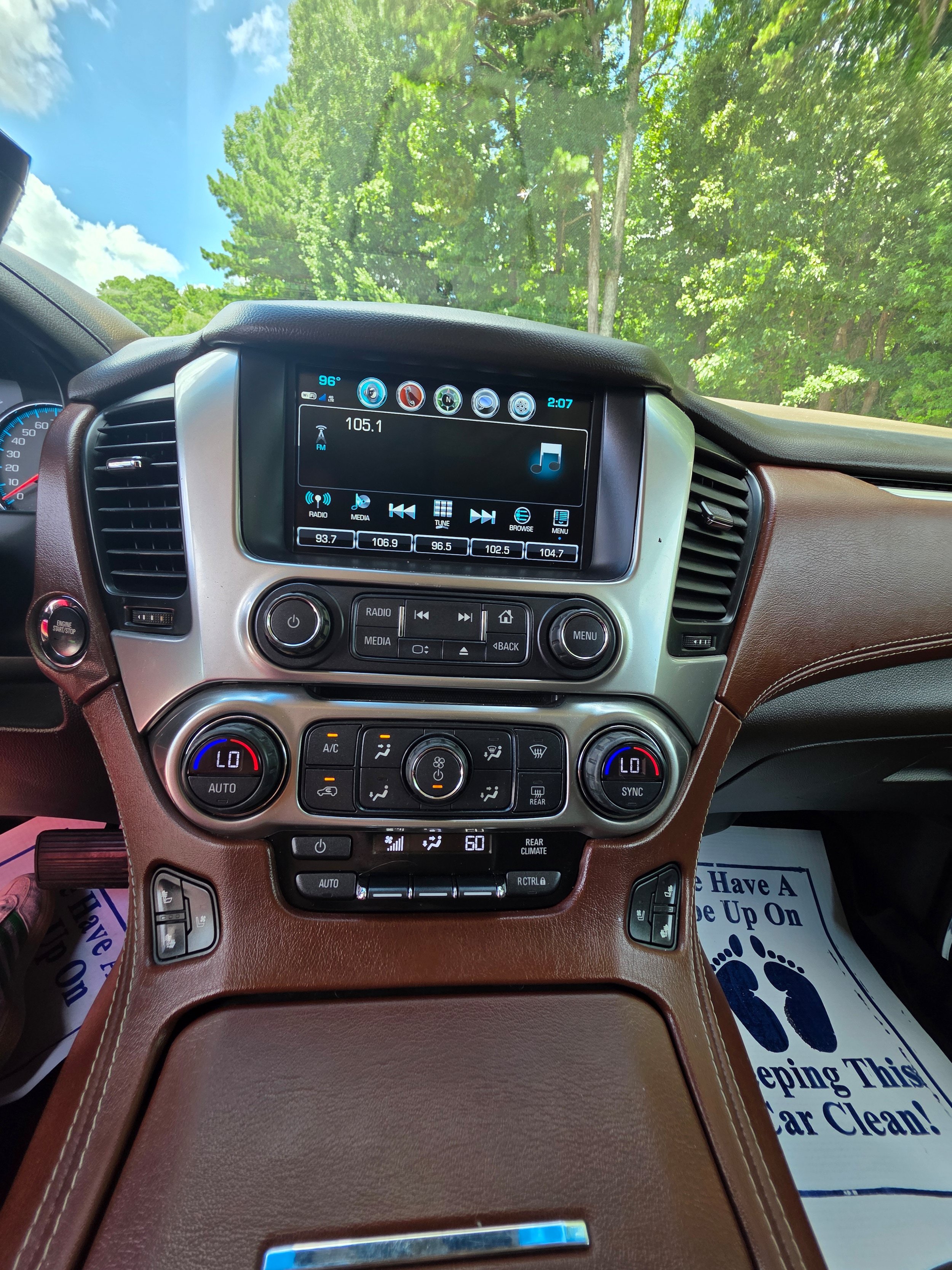 Used 2018 Chevrolet Suburban Premier AWD/4WD image 11