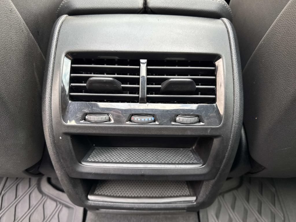 Used 2024 BMW X5 xDrive40i w/ M Sport Package AWD/4WD image 16