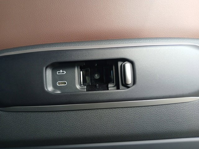 New 2027 BMW X7 xDrive40i AWD/4WD image 16