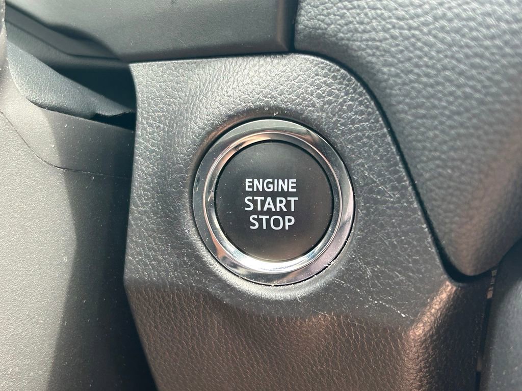 Certified 2025 Toyota RAV4 XLE FWD image 25