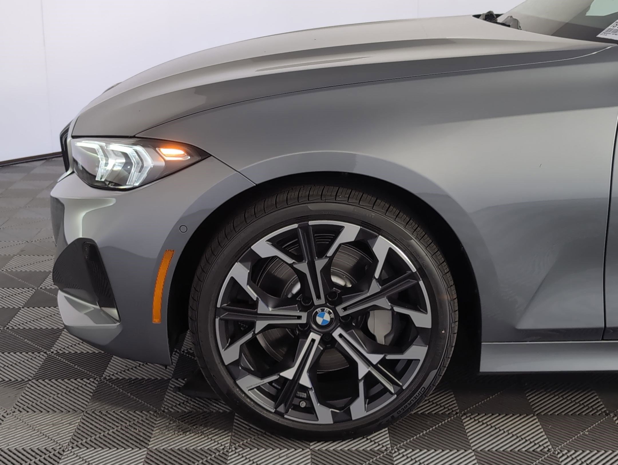 Used 2026 BMW 330i Sedan w/ Premium Package image 9