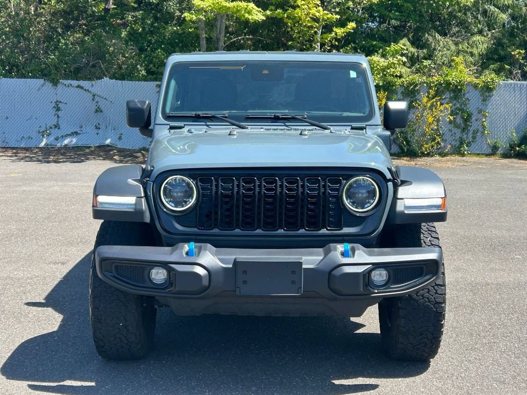 Used 2024 Jeep Wrangler Unlimited AWD/4WD image 2