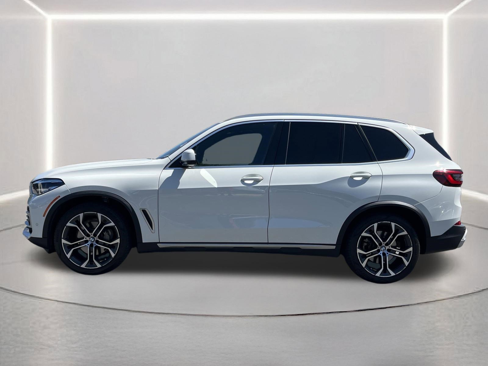 Used 2023 BMW X5 xDrive40i w/ Premium Package AWD/4WD image 23