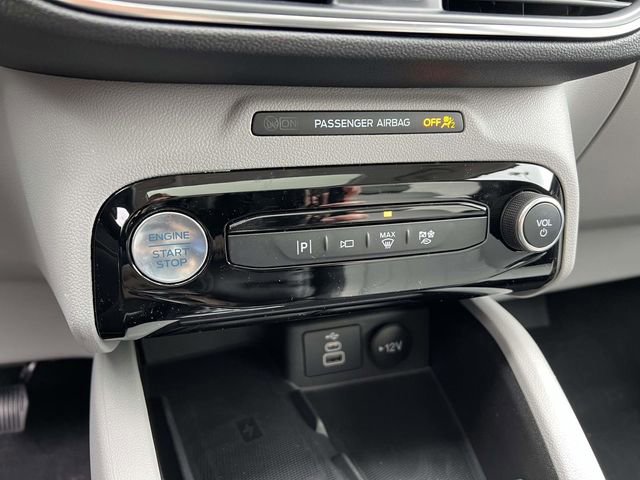 New 2026 Ford Escape SE w/ PHEV Premium Package FWD image 20