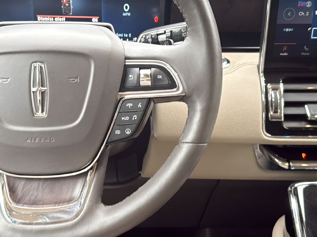 Used 2022 Lincoln Navigator L Reserve RWD image 18