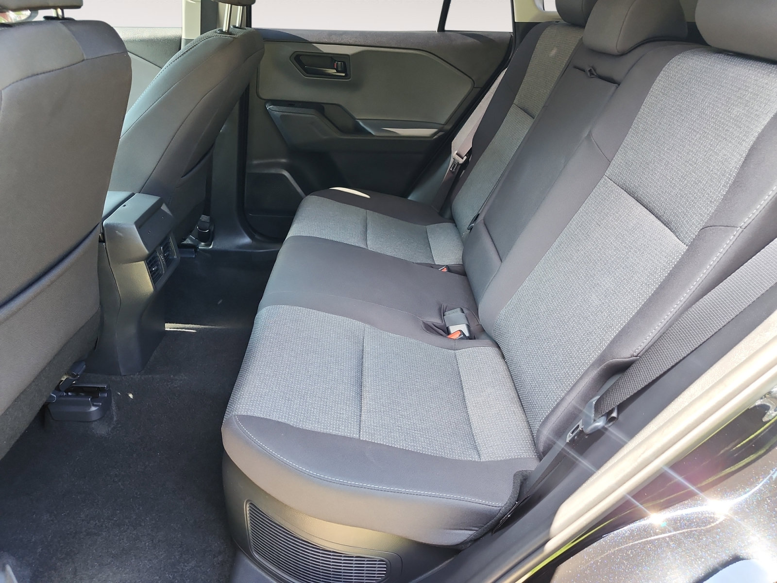 Used 2026 Toyota RAV4 LE AWD/4WD image 14