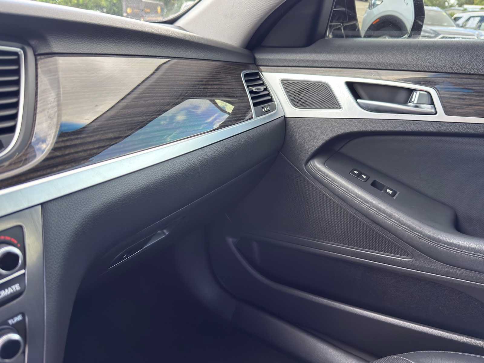Used 2020 Genesis G80 3.8 RWD image 22