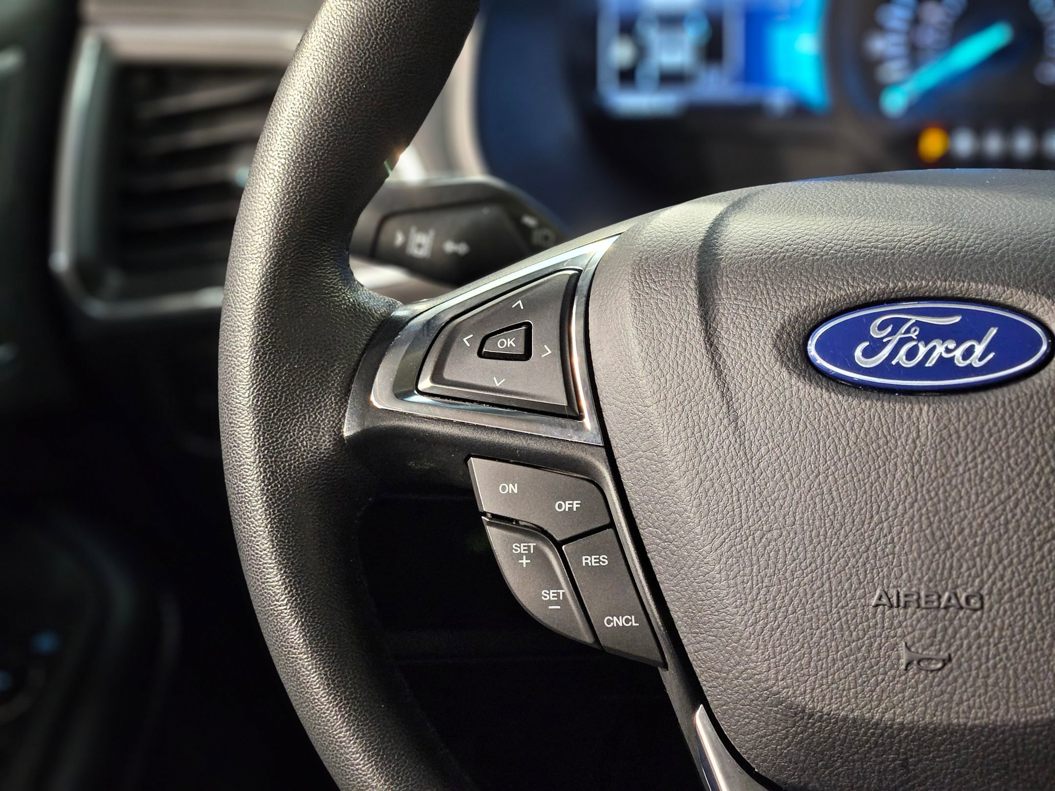 Used 2024 Ford Edge Titanium image 27