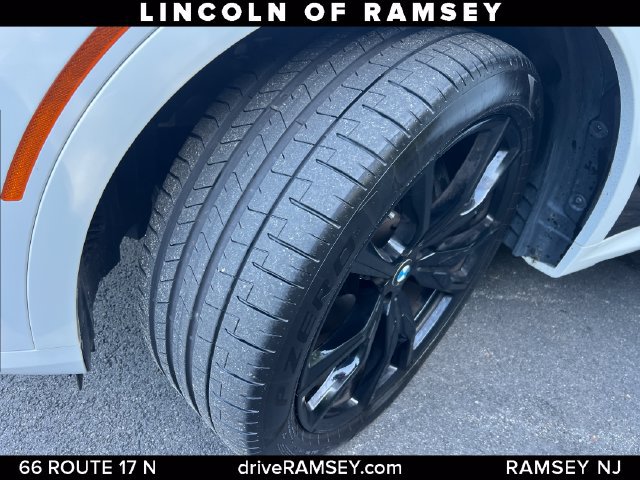 Used 2025 BMW X7 xDrive40i w/ M Sport Package AWD/4WD image 23