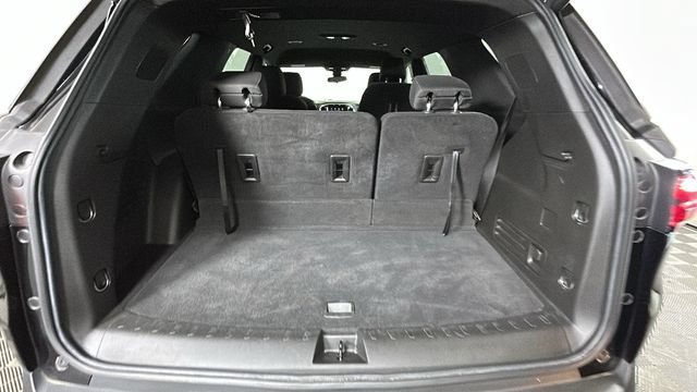 Used 2022 Chevrolet Traverse LT FWD image 29