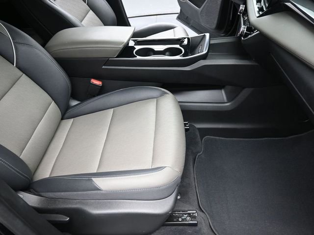 Used 2025 Chevrolet Equinox LT w/ Convenience Package II image 26