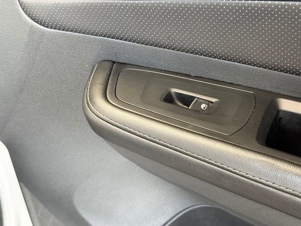 Used 2024 Volkswagen Atlas SE image 27