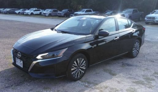 Used 2025 Nissan Altima 2.5 SV AWD/4WD image 12