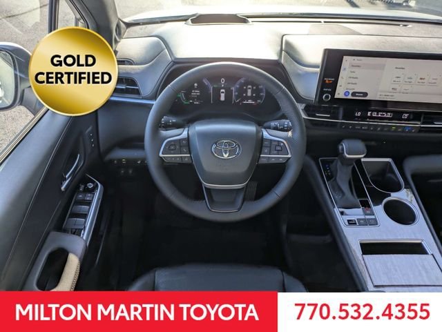 Certified 2026 Toyota Sienna Platinum AWD/4WD image 17