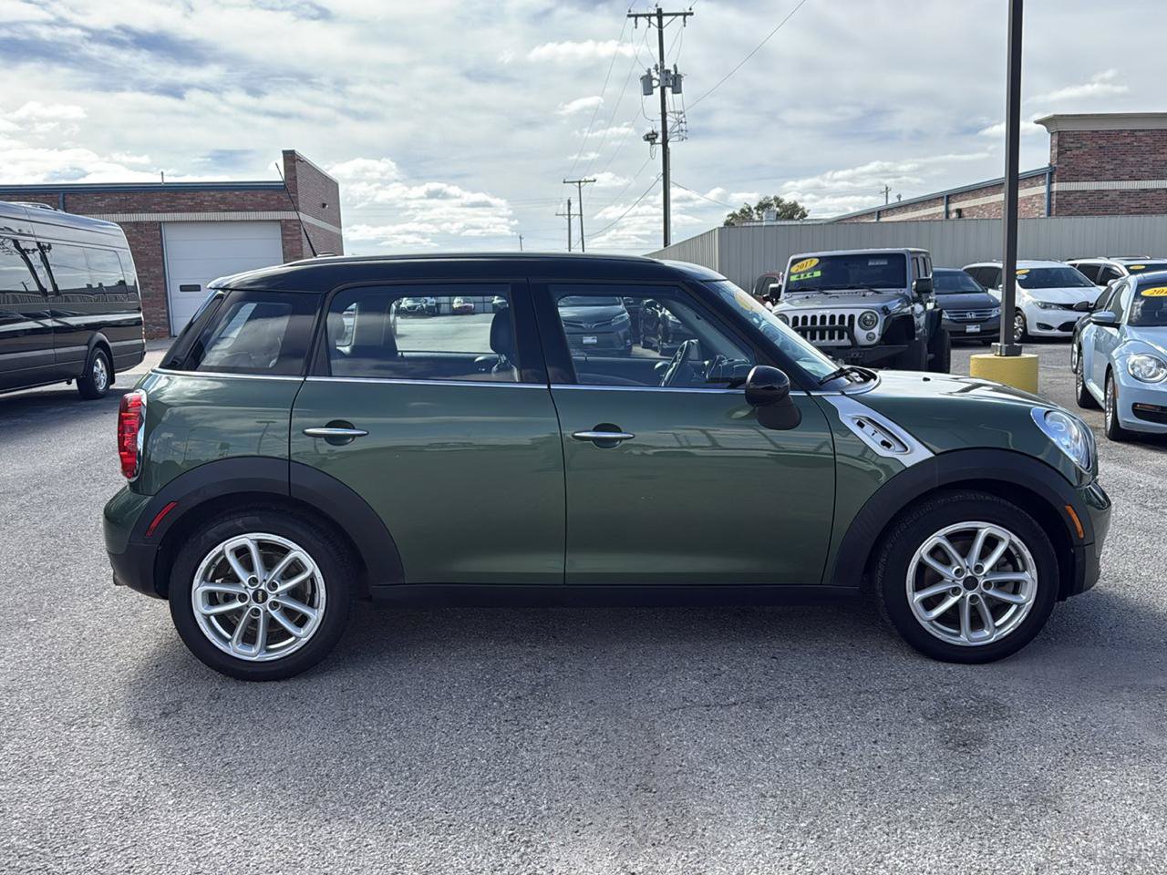 Used 2015 MINI Cooper Countryman FWD image 5