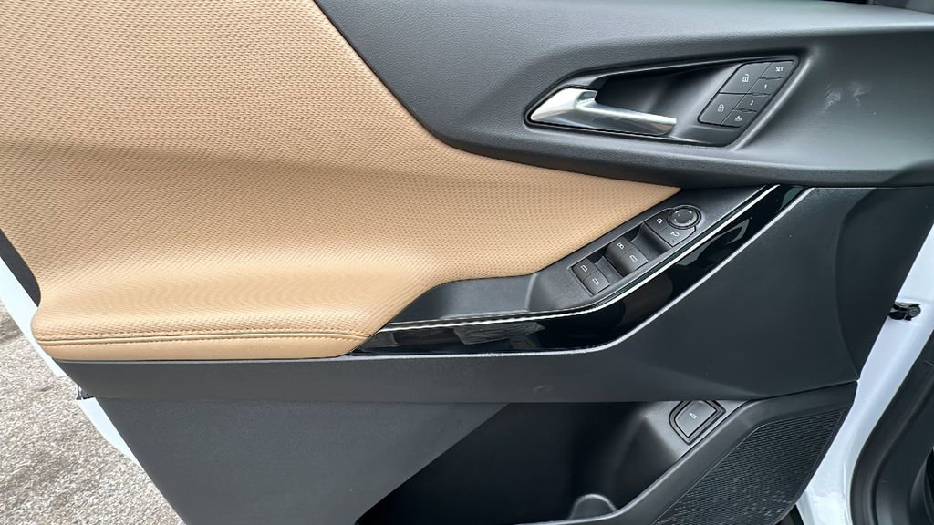 Used 2026 Chevrolet Equinox ACTIV w/ Safety and Technology Package image 14