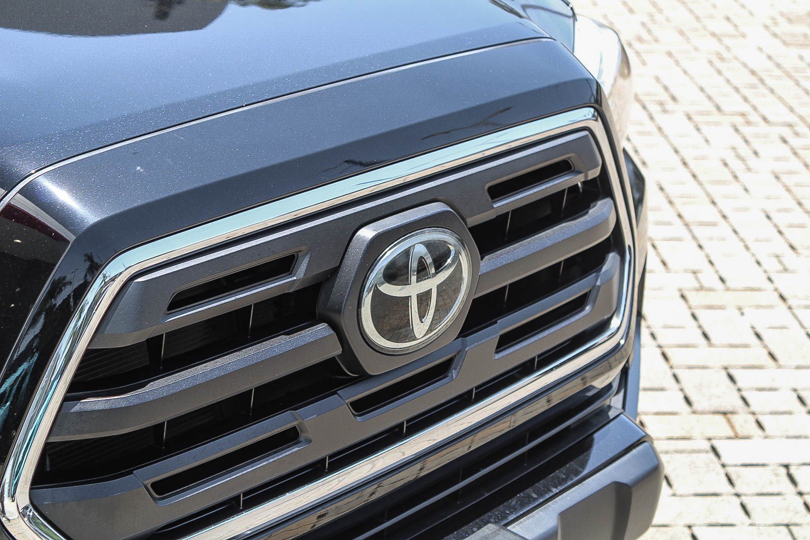 Used 2018 Toyota Tacoma SR5 RWD image 6