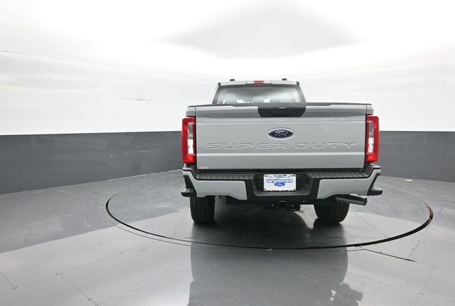 New 2026 Ford F250 4x4 Crew Cab Super Duty image 6