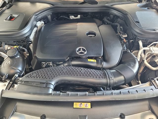 Used 2021 Mercedes-Benz GLC 300 4MATIC image 27