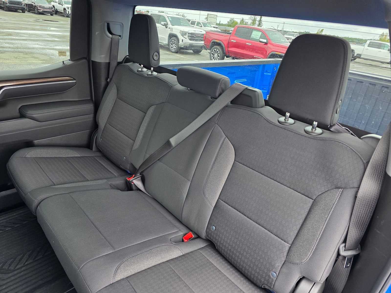 Used 2025 Chevrolet Silverado 1500 LT Trail Boss AWD/4WD image 17