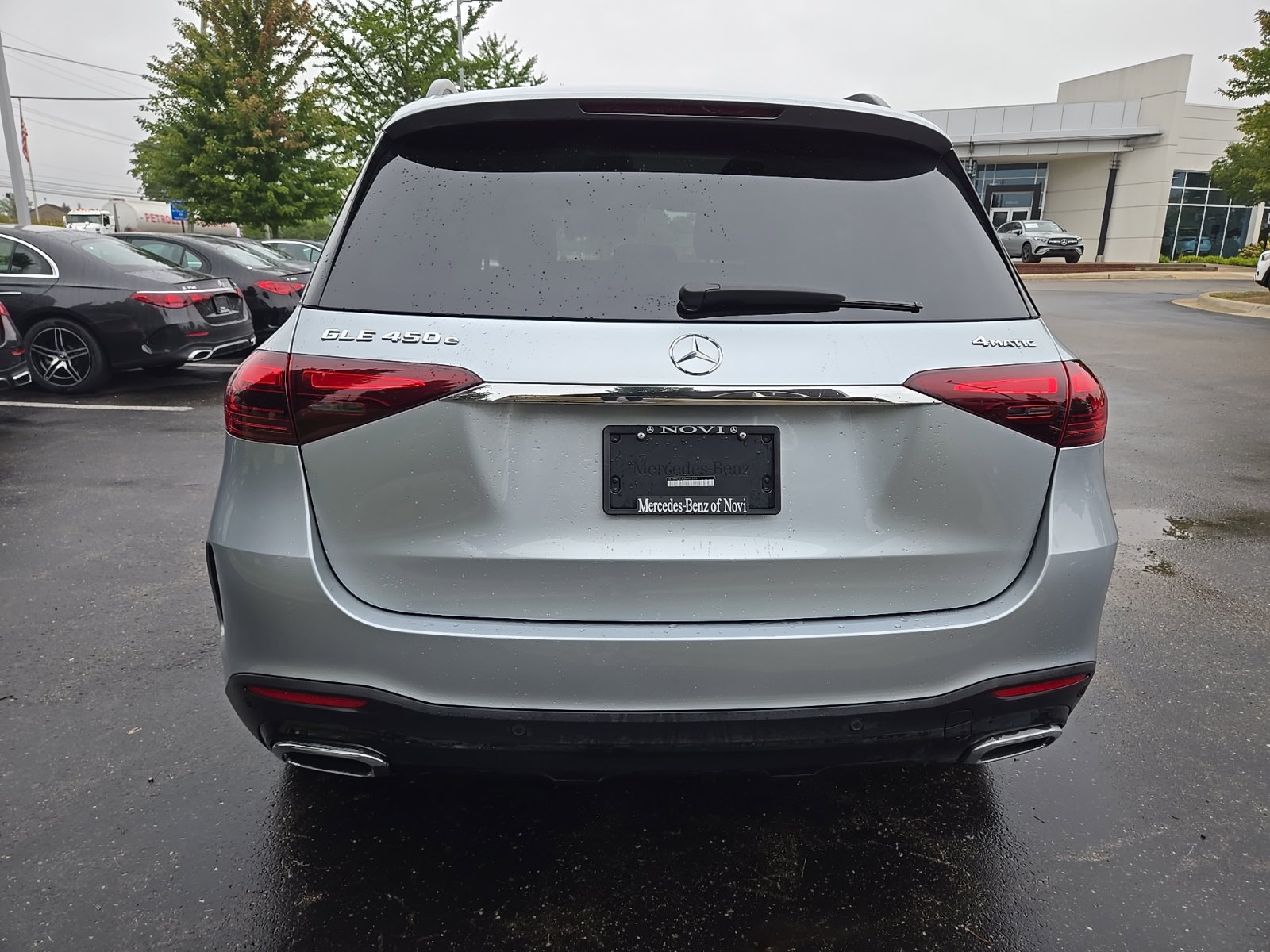 Used 2025 Mercedes-Benz GLE 450e 4MATIC image 4