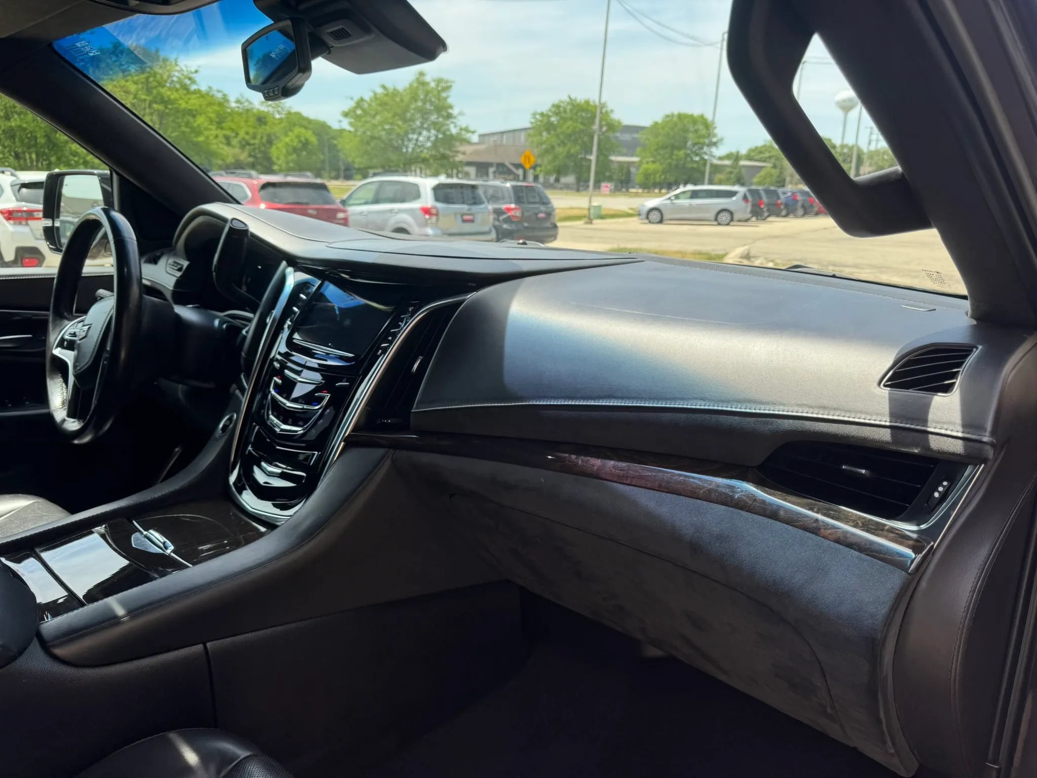 Used 2016 Cadillac Escalade ESV Platinum AWD/4WD image 15